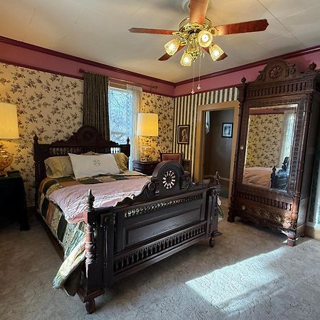Roseberry House Bed And Breakfast Сюзънвил Екстериор снимка