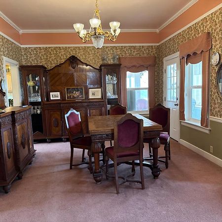 Roseberry House Bed And Breakfast Сюзънвил Екстериор снимка