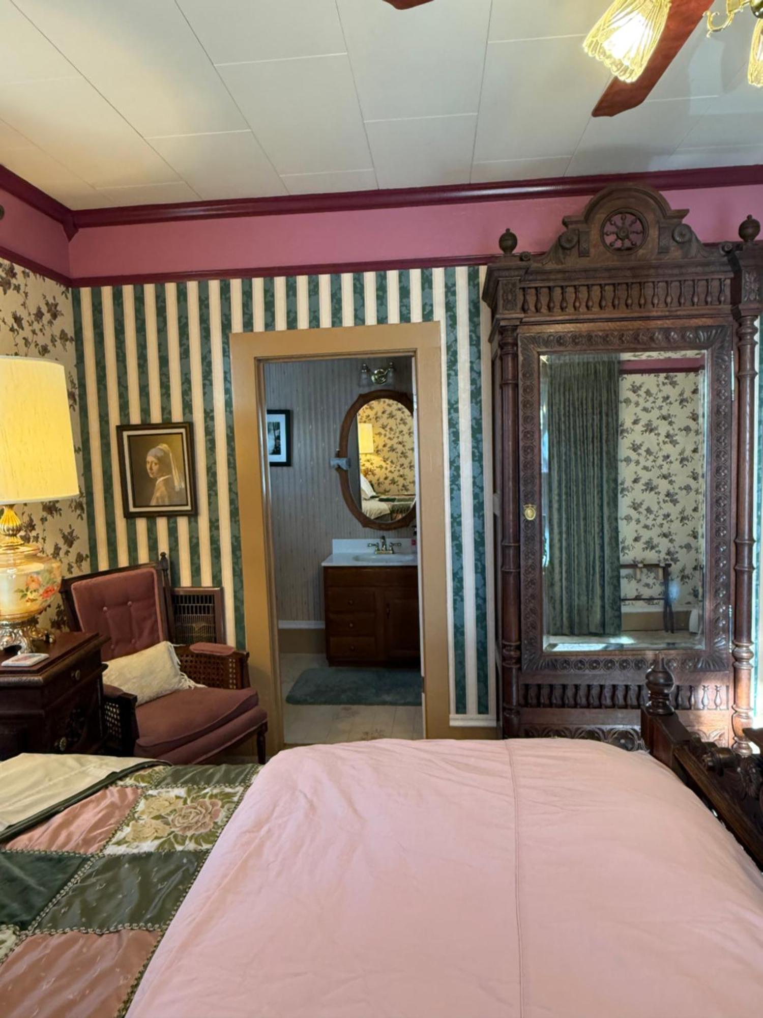 Roseberry House Bed And Breakfast Сюзънвил Екстериор снимка