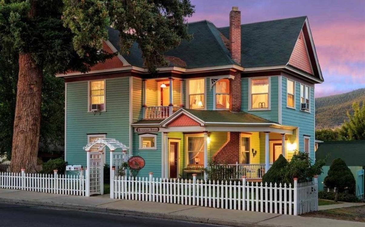 Roseberry House Bed And Breakfast Сюзънвил Екстериор снимка