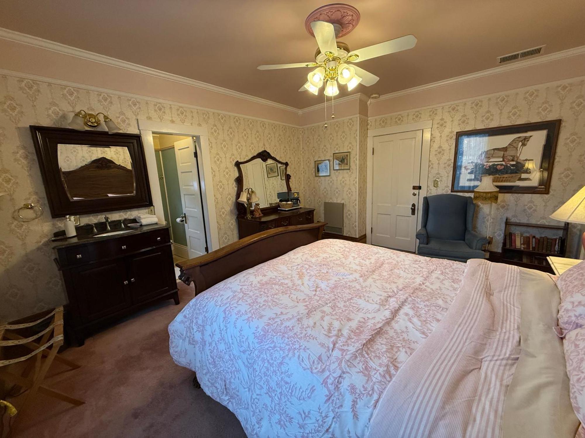 Roseberry House Bed And Breakfast Сюзънвил Екстериор снимка