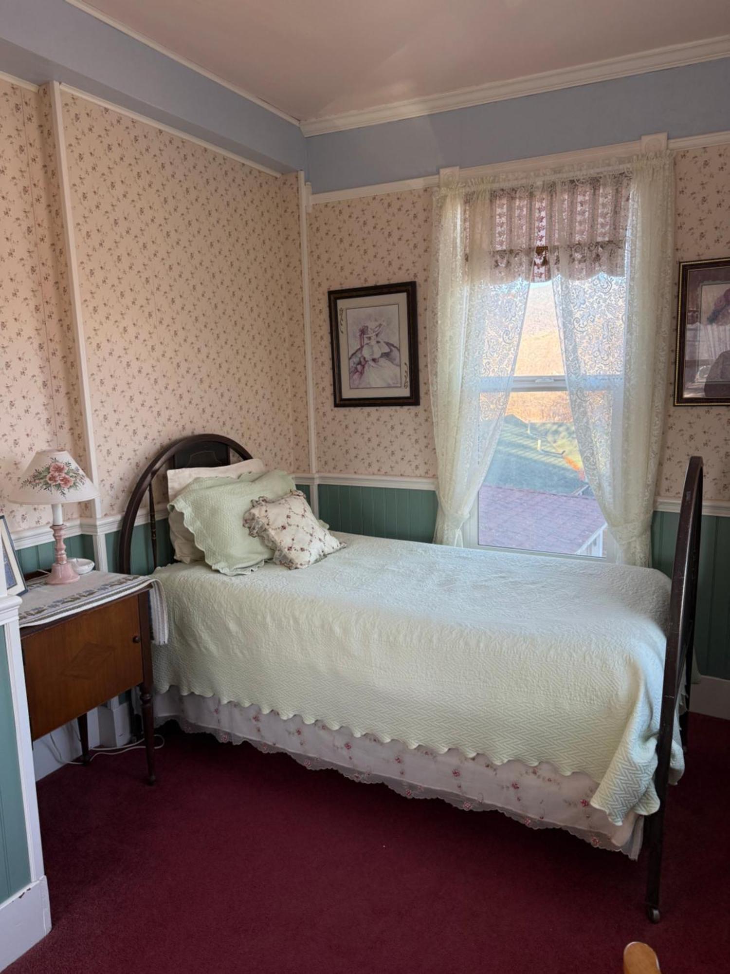 Roseberry House Bed And Breakfast Сюзънвил Екстериор снимка