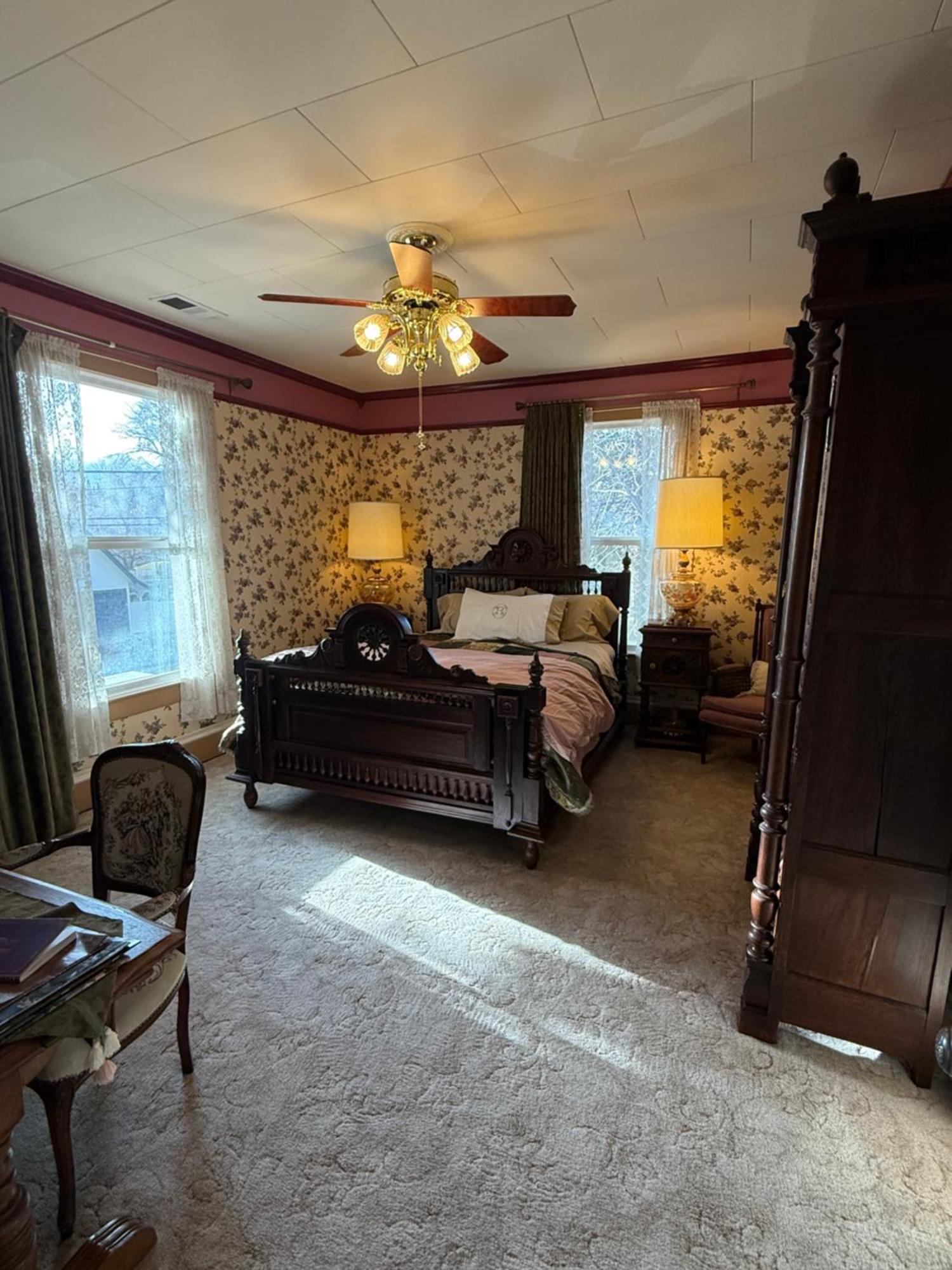 Roseberry House Bed And Breakfast Сюзънвил Екстериор снимка