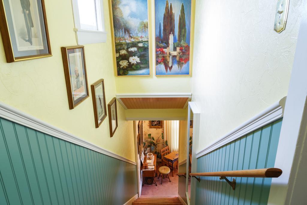 Roseberry House Bed And Breakfast Сюзънвил Екстериор снимка