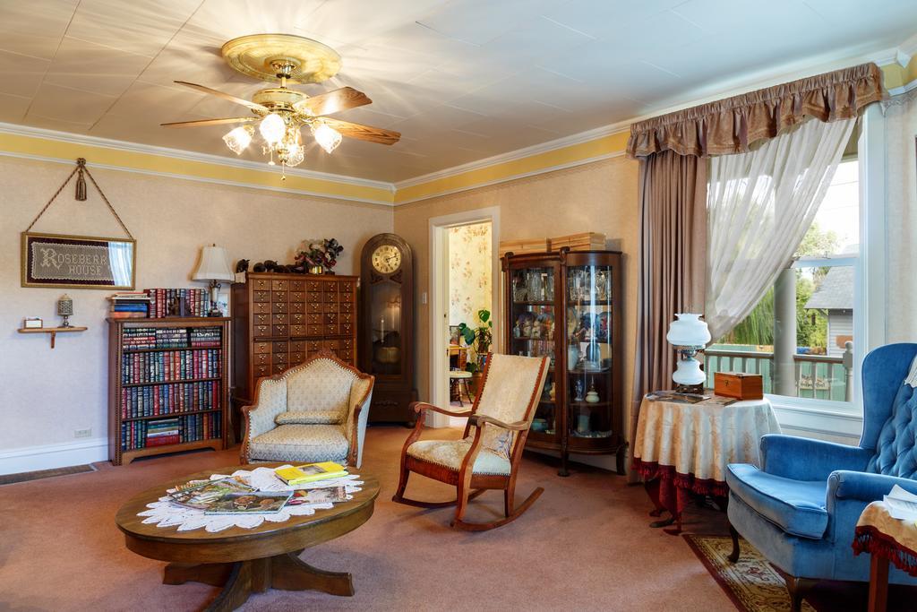 Roseberry House Bed And Breakfast Сюзънвил Екстериор снимка