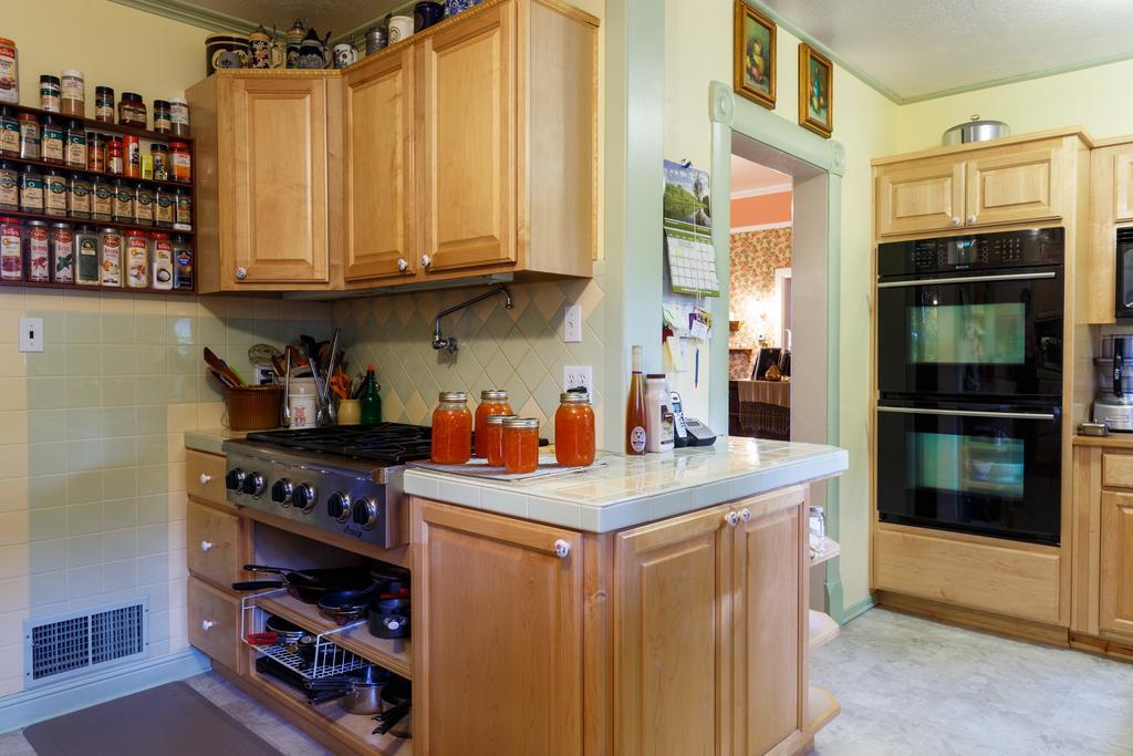 Roseberry House Bed And Breakfast Сюзънвил Екстериор снимка